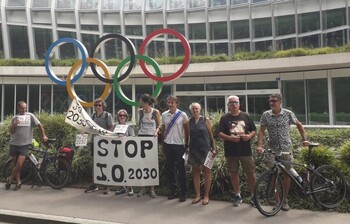 Déplacement du Collectif Citoyen JOP 2030 au CIO le vendredi 19 juillet 2024 => du Grand-Bornand au CIO, 100 km à vélo pour demander le retrait de la candidature